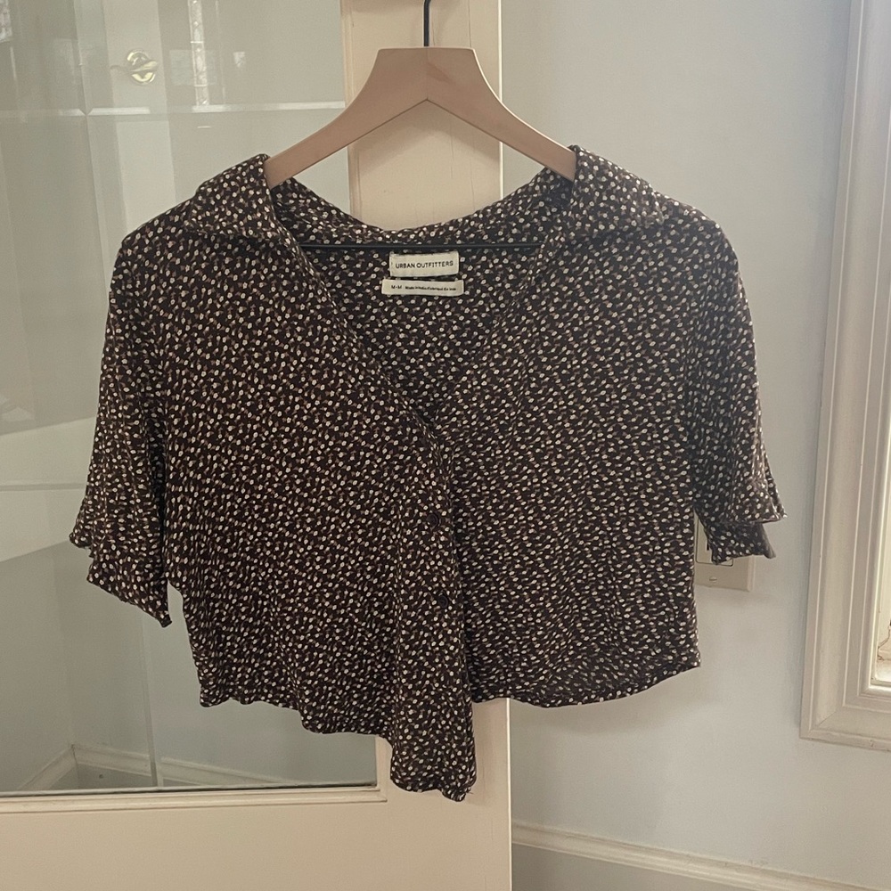 Urban Outfitters Tie Front Collared Brown Polka Dot Short Sleeve Top Medium M